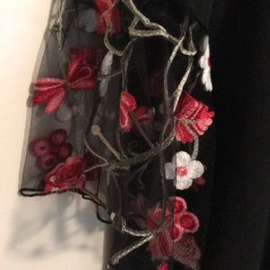 Woman’s Fashion top Black